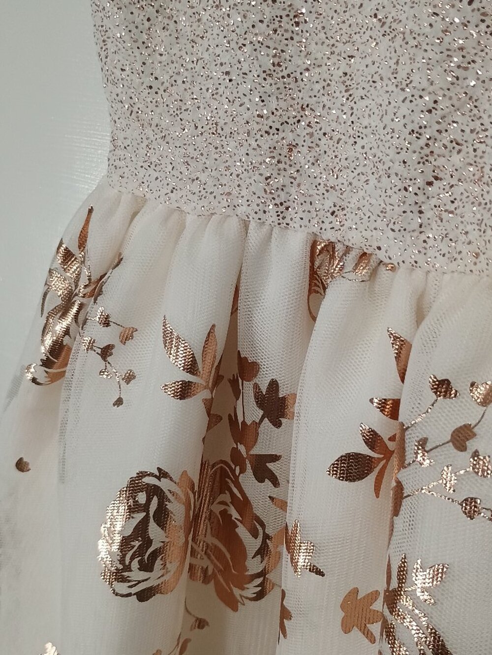 The Children’s Place Girls Rose Gold Foil Floral Party Dress Size 5/6  Brand: Th - Picture 5 of 8
